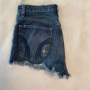 Dark wash high wasted shorts